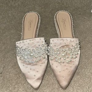 Pearl Flats